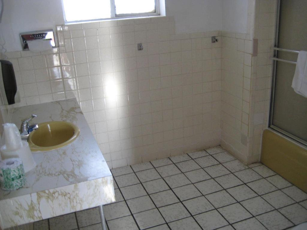 El Capitan Motel Gallup Room photo
